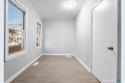 301 Poplar Street, Bridgeport, CT 06605 - Photo 13