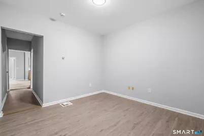 301 Poplar Street, Bridgeport, CT 06605 - Photo 11