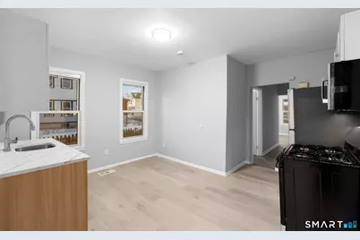 301 Poplar Street, Bridgeport, CT 06605 - Photo 19