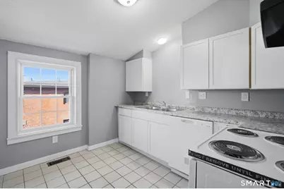 51 Congress Street #C, Hartford, CT 06114 - Photo 9
