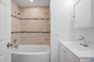 51 Congress St, Hartford, CT 06114 - Photo 21