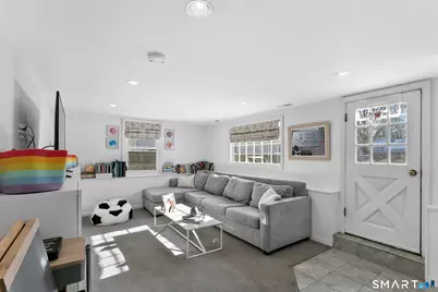 75 Spinning Wheel Road, Fairfield, CT 06824 - Photo 13