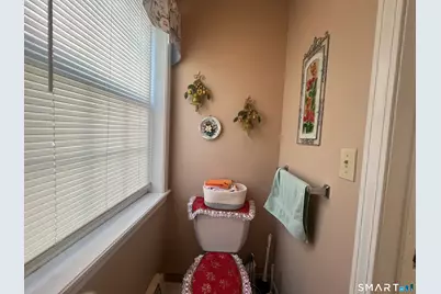 12 Woodedge Avenue, Waterbury, CT 06706 - Photo 11