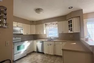 12 Woodedge Ave, Waterbury, CT 06706 - Photo 5