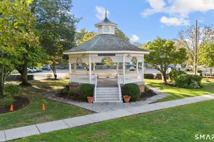 391 Reef Rd, Fairfield, CT 06824 - Photo 15