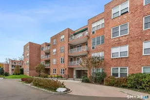 4 Putnam Hill, Greenwich, CT 06830 - Photo 27