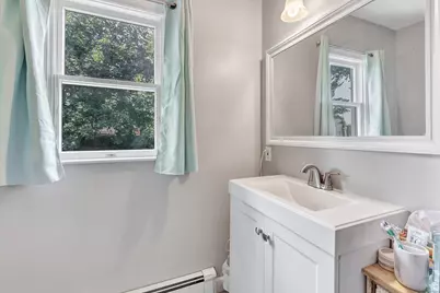 574 Thorme Street, Bridgeport, CT 06606 - Photo 15