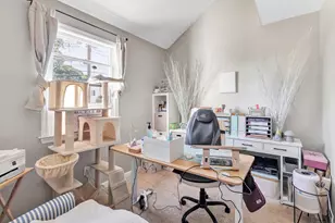 574 Thorme St, Bridgeport, CT 06606 - Photo 11