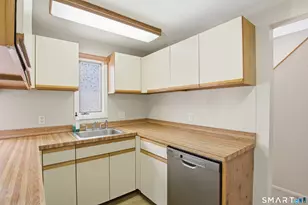 134 Trolley Crossing Ln, Middletown, CT 06457 - Photo 11