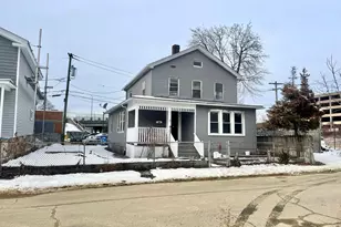 128 Franklin St, Waterbury, CT 06706 - Photo 3