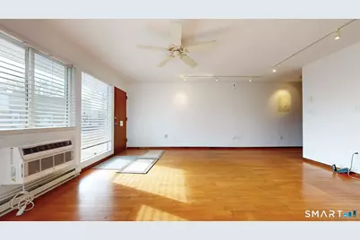 241 West Walk #241, West Haven, CT 06516 - Photo 5