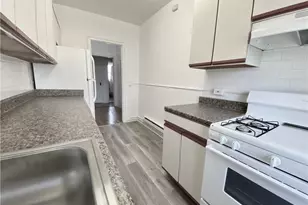 120 Woodside Green St, Stamford, CT 06905 - Photo 5