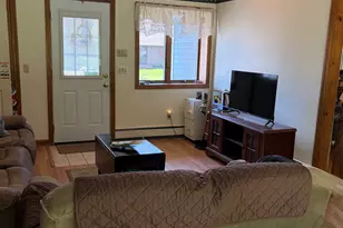 32 Brook Rd, Enfield, CT 06082 - Photo 5