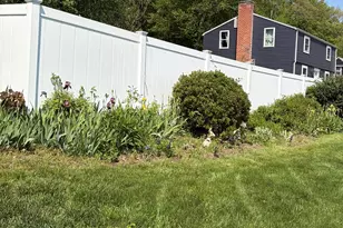 32 Brook Rd, Enfield, CT 06082 - Photo 3