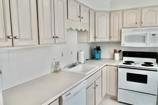 245 Unquowa Rd, Fairfield, CT 06824 - Photo 5