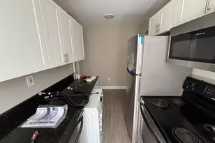 213 Golden Hill St, Bridgeport, CT 06604 - Photo 9