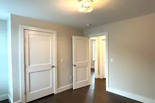 20 Mechanic St, Stonington, CT 06379 - Photo 9