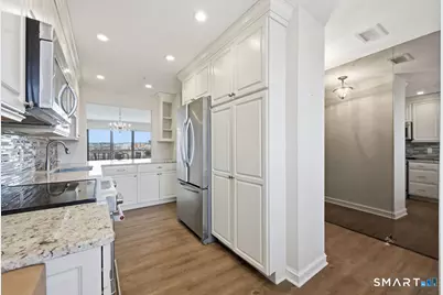 100 Seaview Avenue #2J, Norwalk, CT 06855 - Photo 9