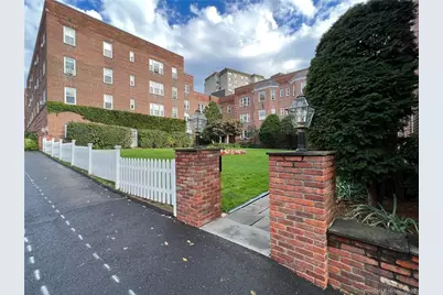 70 Strawberry Hill Avenue #APT 4-3A, Stamford, CT 06902 - Photo 3