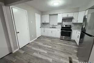 16 Cossett St, Waterbury, CT 06704 - Photo 5