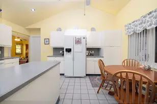 116 Bender Rd, Hamden, CT 06518 - Photo 7