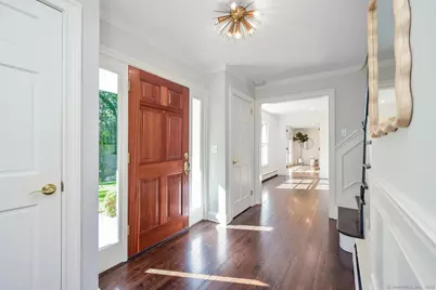 19 Georgian Lane, Darien, CT 06820 - Photo 3