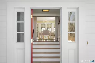 2 Wahackme Ln, New Canaan, CT 06840 - Photo 9