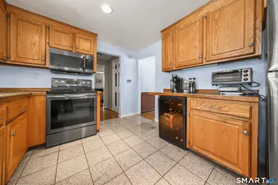 790 Wintergreen Avenue, Hamden, CT 06514 - Photo 7