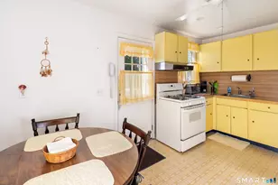 453 Sylvan Knoll Rd, Stamford, CT 06902 - Photo 5