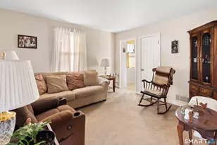 453 Sylvan Knoll Rd, Stamford, CT 06902 - Photo 3