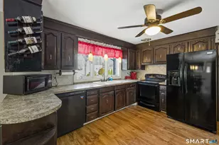 70 Foster St, Newington, CT 06111 - Photo 9