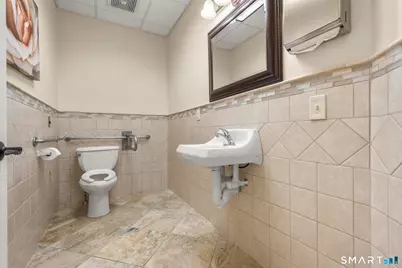 2488 Boston Post Road, Guilford, CT 06437 - Photo 15