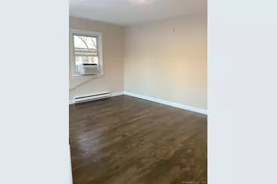 4 Villaway Road #Left Side, Norwalk, CT 06855 - Photo 3