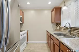 95 Middle Turnpike W, Manchester, CT 06040 - Photo 5