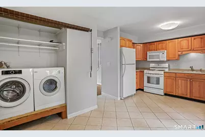 240 Sunnyridge Avenue #APT 63, Fairfield, CT 06824 - Photo 9