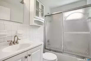 240 Sunnyridge Ave, Fairfield, CT 06824 - Photo 19