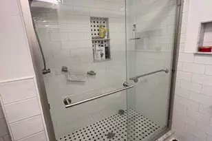 21 Roosevelt St, Hamden, CT 06514 - Photo 5