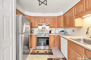 65 River Bend Rd, Stratford, CT 06614 - Photo 11