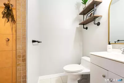 516 Indian Avenue, Bridgeport, CT 06606 - Photo 7