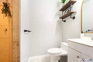 516 Indian Ave, Bridgeport, CT 06606 - Photo 7