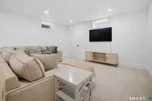 196 Robin Ln, Fairfield, CT 06824 - Photo 31