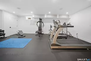 196 Robin Ln, Fairfield, CT 06824 - Photo 33