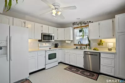 17 Charterhouse Road, New Milford, CT 06776 - Photo 13