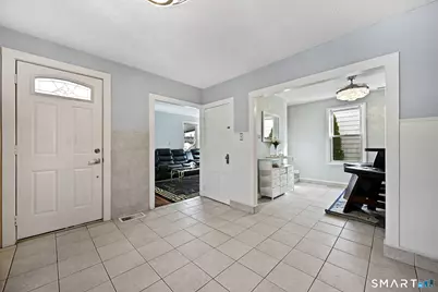 24 Botsford Avenue, Milford, CT 06460 - Photo 3