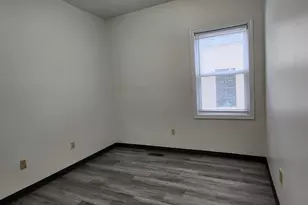 24 Meadow St, Wallingford, CT 06492 - Photo 15