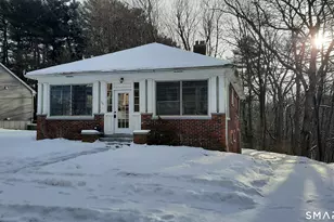 26 King St, Putnam, CT 06260 - Photo 1