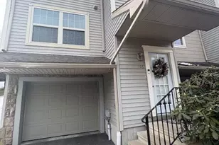 19 Hawthorne Dr, New London, CT 06320 - Photo 1