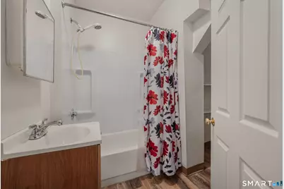 22 Chappell Street, New London, CT 06320 - Photo 17