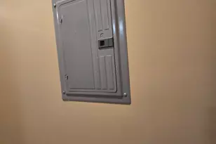 38 Burton St, Hartford, CT 06112 - Photo 7