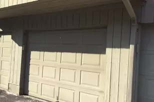 13 Algonquin Ln, Stratford, CT 06614 - Photo 17